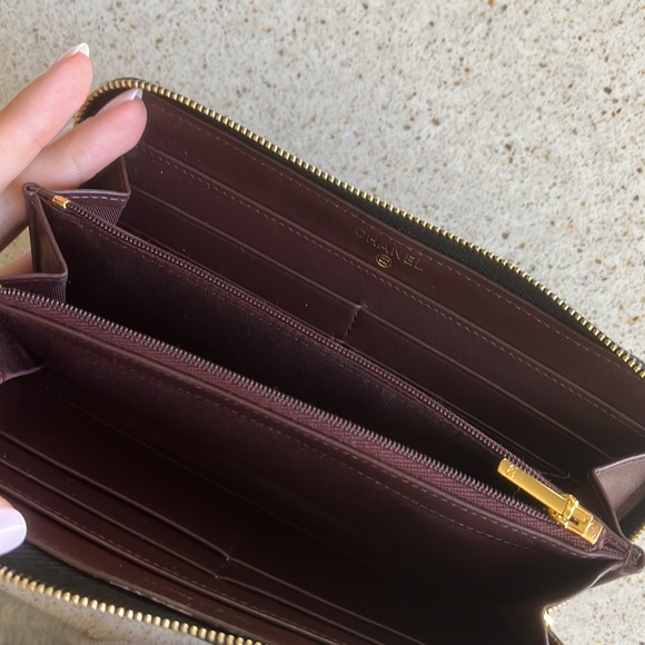 Sold - Picture 3 of 5